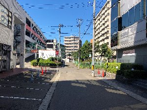 泉中央駅からの道順